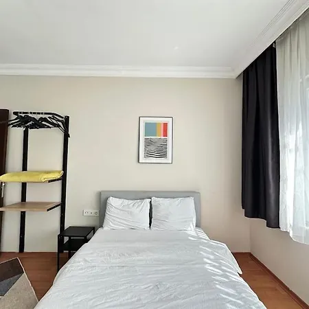 Spatious Modern 4br, 4acs, 3 Min Walk From Taksim * Istanbul