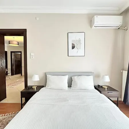 Spatious Modern 4br, 4acs, 3 Min Walk From Taksim Istanbul