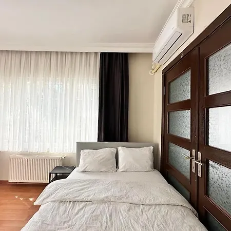 Spatious Modern 4br, 4acs, 3 Min Walk From Taksim Apartment